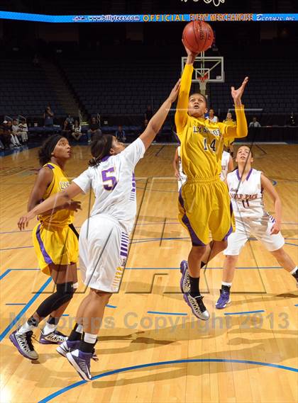 Thumbnail 3 in Ridgeview vs. Lynwood (CIF SoCal Regional D2 Final) photogallery.