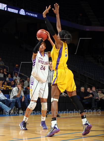 Thumbnail 2 in Ridgeview vs. Lynwood (CIF SoCal Regional D2 Final) photogallery.