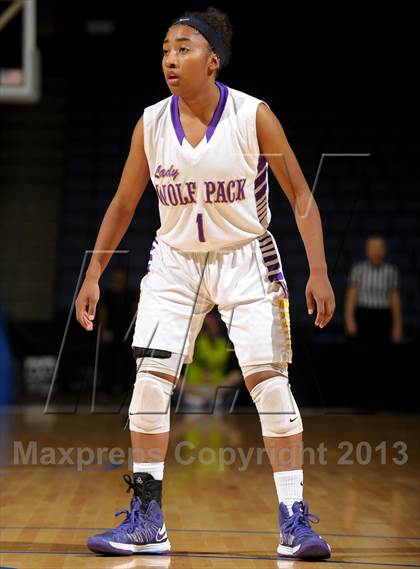 Thumbnail 1 in Ridgeview vs. Lynwood (CIF SoCal Regional D2 Final) photogallery.