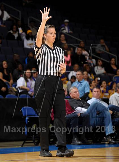 Thumbnail 1 in Ridgeview vs. Lynwood (CIF SoCal Regional D2 Final) photogallery.