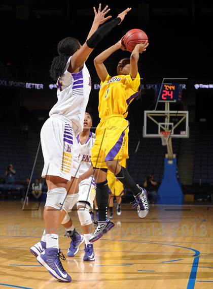 Thumbnail 2 in Ridgeview vs. Lynwood (CIF SoCal Regional D2 Final) photogallery.