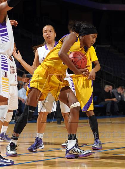 Thumbnail 3 in Ridgeview vs. Lynwood (CIF SoCal Regional D2 Final) photogallery.