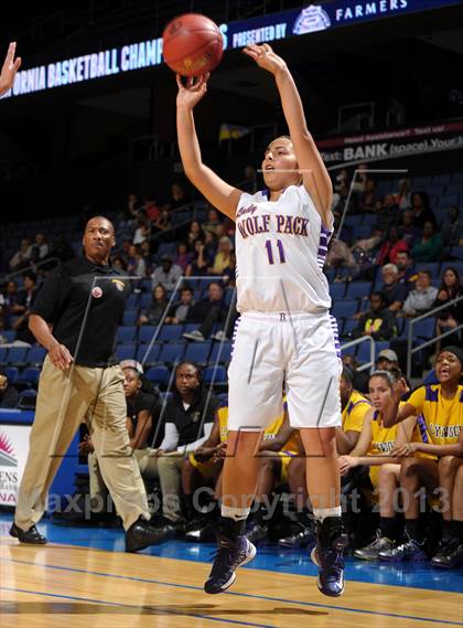 Thumbnail 1 in Ridgeview vs. Lynwood (CIF SoCal Regional D2 Final) photogallery.
