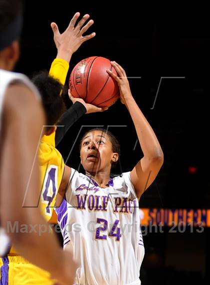 Thumbnail 3 in Ridgeview vs. Lynwood (CIF SoCal Regional D2 Final) photogallery.