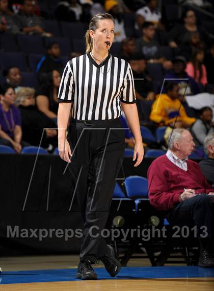 Thumbnail 3 in Ridgeview vs. Lynwood (CIF SoCal Regional D2 Final) photogallery.