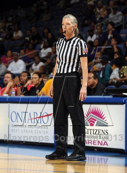 Thumbnail 2 in Ridgeview vs. Lynwood (CIF SoCal Regional D2 Final) photogallery.