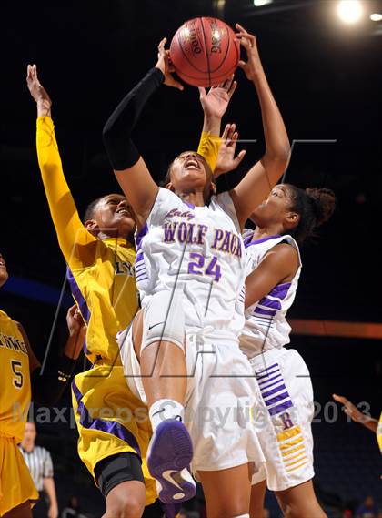 Thumbnail 3 in Ridgeview vs. Lynwood (CIF SoCal Regional D2 Final) photogallery.