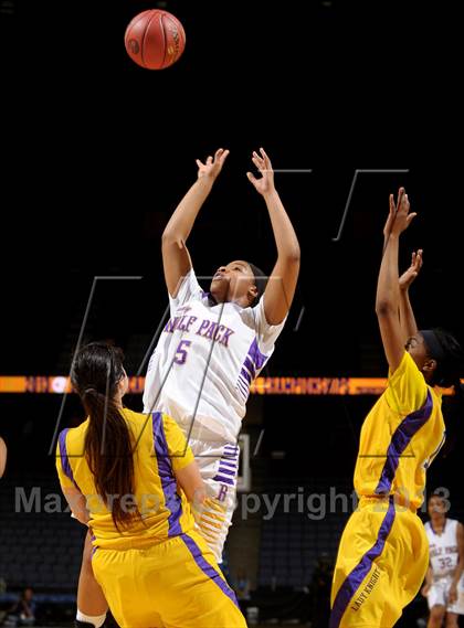 Thumbnail 3 in Ridgeview vs. Lynwood (CIF SoCal Regional D2 Final) photogallery.