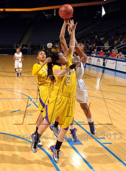 Thumbnail 3 in Ridgeview vs. Lynwood (CIF SoCal Regional D2 Final) photogallery.