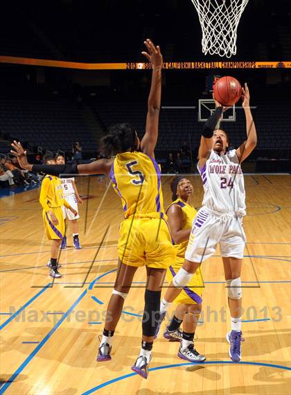 Thumbnail 2 in Ridgeview vs. Lynwood (CIF SoCal Regional D2 Final) photogallery.