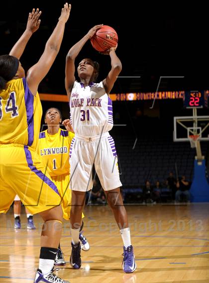 Thumbnail 2 in Ridgeview vs. Lynwood (CIF SoCal Regional D2 Final) photogallery.