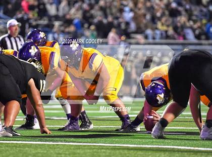 Thumbnail 2 in Buffalo vs. Rogers (UIL 3A D2 Regional Semifinals) photogallery.