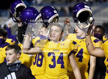 Thumbnail 2 in Buffalo vs. Rogers (UIL 3A D2 Regional Semifinals) photogallery.