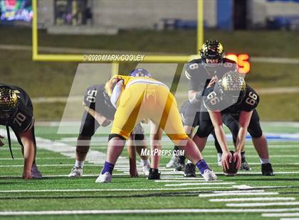 Thumbnail 3 in Buffalo vs. Rogers (UIL 3A D2 Regional Semifinals) photogallery.