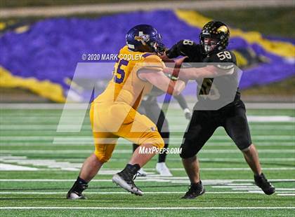 Thumbnail 2 in Buffalo vs. Rogers (UIL 3A D2 Regional Semifinals) photogallery.