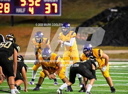 Thumbnail 1 in Buffalo vs. Rogers (UIL 3A D2 Regional Semifinals) photogallery.