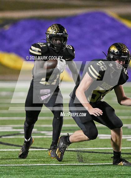 Thumbnail 2 in Buffalo vs. Rogers (UIL 3A D2 Regional Semifinals) photogallery.