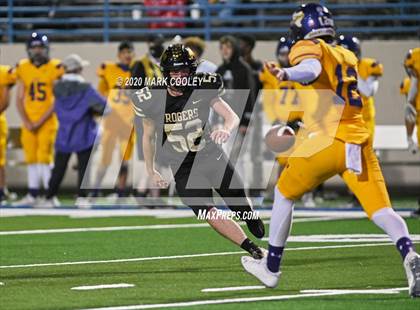 Thumbnail 3 in Buffalo vs. Rogers (UIL 3A D2 Regional Semifinals) photogallery.