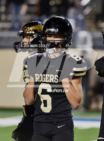 Thumbnail 2 in Buffalo vs. Rogers (UIL 3A D2 Regional Semifinals) photogallery.