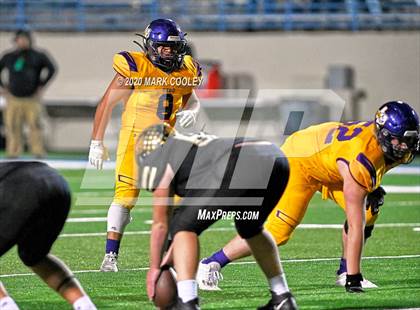 Thumbnail 2 in Buffalo vs. Rogers (UIL 3A D2 Regional Semifinals) photogallery.