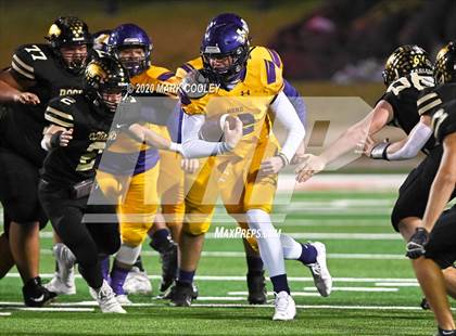 Thumbnail 3 in Buffalo vs. Rogers (UIL 3A D2 Regional Semifinals) photogallery.