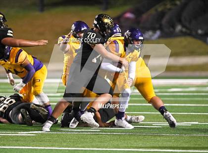 Thumbnail 1 in Buffalo vs. Rogers (UIL 3A D2 Regional Semifinals) photogallery.