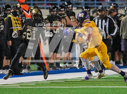 Thumbnail 2 in Buffalo vs. Rogers (UIL 3A D2 Regional Semifinals) photogallery.