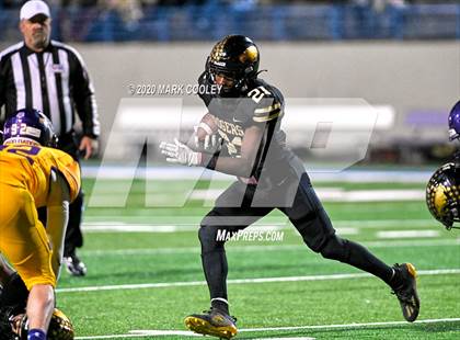 Thumbnail 1 in Buffalo vs. Rogers (UIL 3A D2 Regional Semifinals) photogallery.