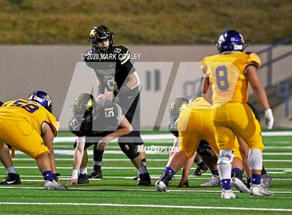 Thumbnail 1 in Buffalo vs. Rogers (UIL 3A D2 Regional Semifinals) photogallery.