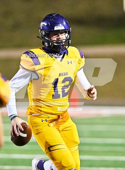 Thumbnail 2 in Buffalo vs. Rogers (UIL 3A D2 Regional Semifinals) photogallery.