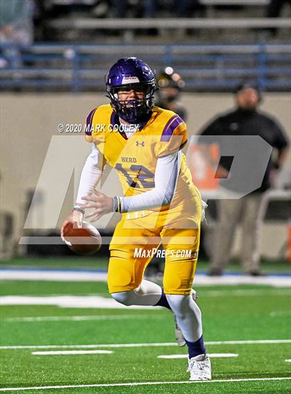 Thumbnail 1 in Buffalo vs. Rogers (UIL 3A D2 Regional Semifinals) photogallery.