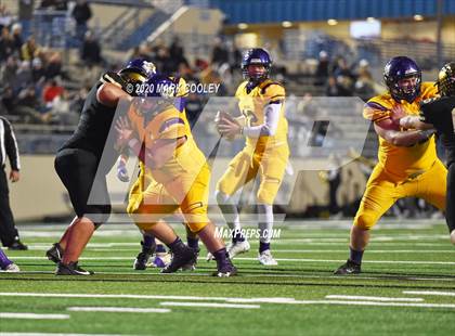 Thumbnail 2 in Buffalo vs. Rogers (UIL 3A D2 Regional Semifinals) photogallery.