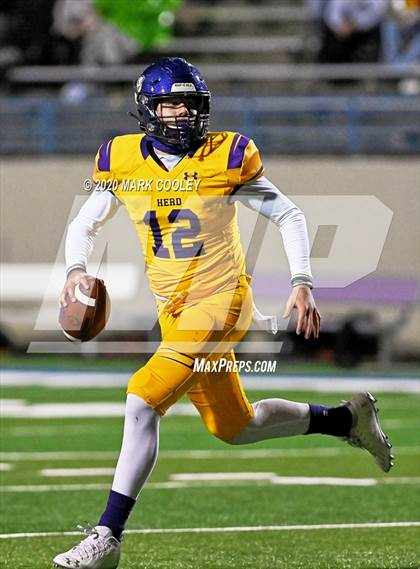 Thumbnail 2 in Buffalo vs. Rogers (UIL 3A D2 Regional Semifinals) photogallery.
