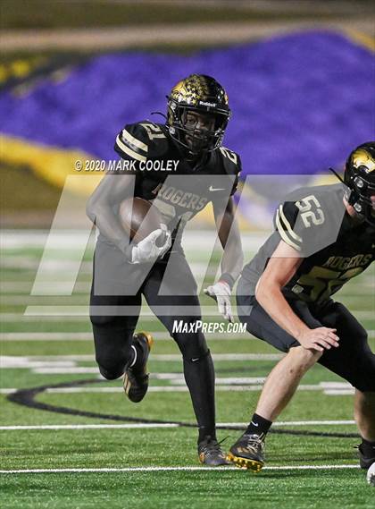 Thumbnail 3 in Buffalo vs. Rogers (UIL 3A D2 Regional Semifinals) photogallery.
