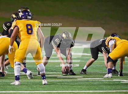 Thumbnail 3 in Buffalo vs. Rogers (UIL 3A D2 Regional Semifinals) photogallery.