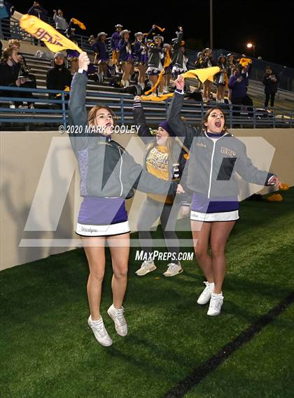 Thumbnail 3 in Buffalo vs. Rogers (UIL 3A D2 Regional Semifinals) photogallery.