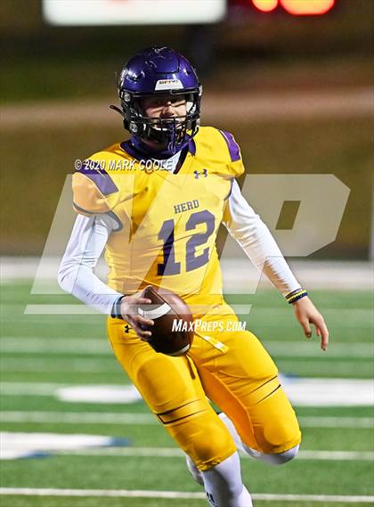 Thumbnail 3 in Buffalo vs. Rogers (UIL 3A D2 Regional Semifinals) photogallery.