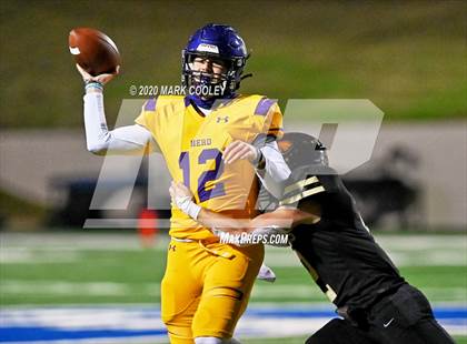 Thumbnail 2 in Buffalo vs. Rogers (UIL 3A D2 Regional Semifinals) photogallery.
