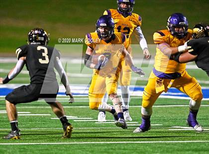 Thumbnail 1 in Buffalo vs. Rogers (UIL 3A D2 Regional Semifinals) photogallery.