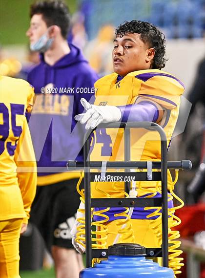 Thumbnail 3 in Buffalo vs. Rogers (UIL 3A D2 Regional Semifinals) photogallery.