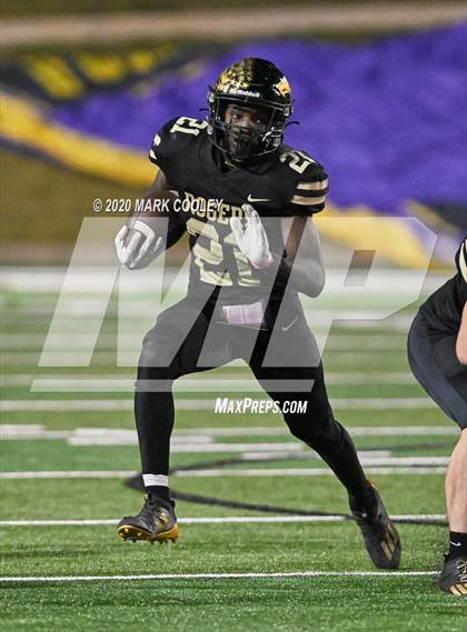 Thumbnail 2 in Buffalo vs. Rogers (UIL 3A D2 Regional Semifinals) photogallery.