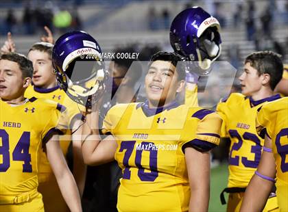 Thumbnail 1 in Buffalo vs. Rogers (UIL 3A D2 Regional Semifinals) photogallery.