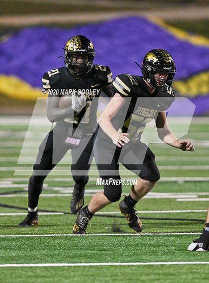 Thumbnail 1 in Buffalo vs. Rogers (UIL 3A D2 Regional Semifinals) photogallery.