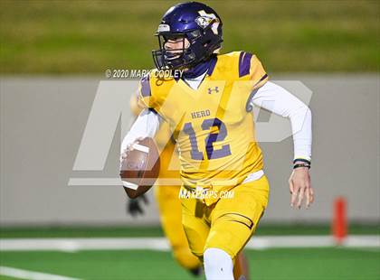 Thumbnail 1 in Buffalo vs. Rogers (UIL 3A D2 Regional Semifinals) photogallery.