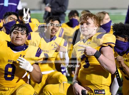 Thumbnail 2 in Buffalo vs. Rogers (UIL 3A D2 Regional Semifinals) photogallery.