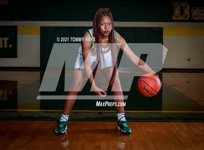 Thumbnail 2 in DeSoto (Preseason Photo Shoot) photogallery.