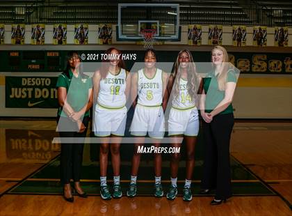 Thumbnail 2 in DeSoto (Preseason Photo Shoot) photogallery.