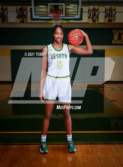 Thumbnail 1 in DeSoto (Preseason Photo Shoot) photogallery.