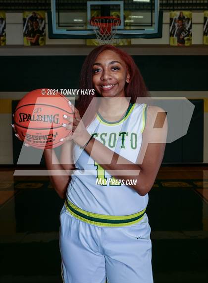 Thumbnail 3 in DeSoto (Preseason Photo Shoot) photogallery.