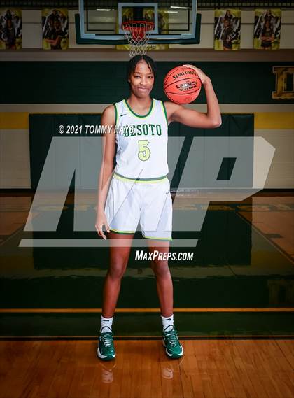 Thumbnail 2 in DeSoto (Preseason Photo Shoot) photogallery.